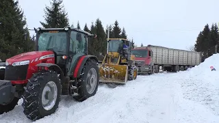 60 тонная фура перегородила дорогу! Эвакуация!