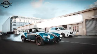 BRUTAL V8 COBRAS CRUISING THE STREETS