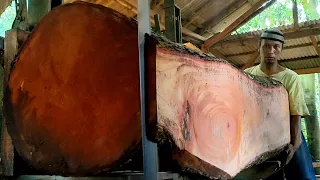 Indonesian mahogany sawing.proses penggergajian kayu mahoni bahan papan meja pesanan volodimir putin