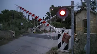 Spoorwegovergang Marsala (I) // Railroad crossing // Passaggio a livello