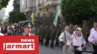 Святкова хода до Дня Героїв України