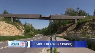 Mężczyzna spadł z kładki na drogę w Jaworznie 13.05.2018