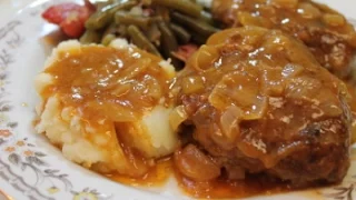 Southern Salisbury Steak Recipe | I Heart Recipes