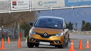 Renault Scenic Energy dCi 130 2017 - Maniobra de esquiva (moose test) y eslalon | km77.com