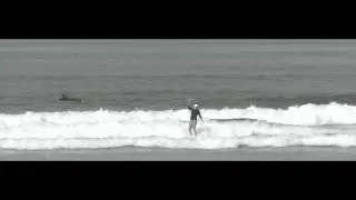 Longboard surfing: Renata Porcaro and single fin by OM Imagens