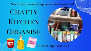 Chatty organise my kitchen cupboards