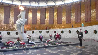 VOLGOGRAD SIGHTSEEING | War Memorial in Volgograd - Victory Day Celebration #Russia