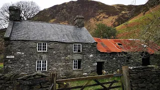 TERRIFYING PARANORMAL ACTIVITY IN THIS HAUNTED ABANDONED HOUSE