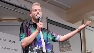 Scott Hoying - Parallel (07-31-23) live a cappella with choir Barnes & Noble NYC