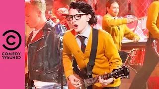 Finn Wolfhard Performs Weezer's "Buddy Holly" | Lip Sync Battle