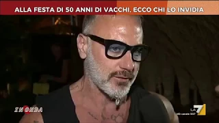 Alla festa di 50 anni di Gianluca Vacchi, ecco chi lo invidia