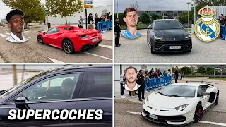 Los súper COCHES de los JUGADORES del REAL MADRID | Salida Valdebebas 22-10, Hazard, Benzema, Kroos