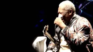 B.B. KING. - Apenas falando - Vivo Rio 29-09-2012.mpg