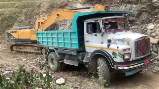 Hyundai Excavator le Dhungga loding  from Nepal