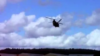 Fast Approach Chinook spins on a sixpence