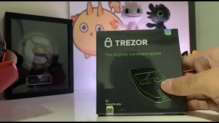 Trezor One Unboxing. (What's in the box?)