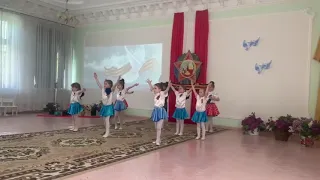 Танец "Встанем" ГУ ЛНР "ЯСЛИ-САД №88"