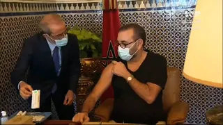 الملك محمد السادس يتلقى الجرعة الأولى من اللقاح المضاد لكوفيد- 19