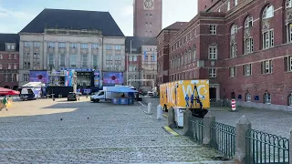 HOLSTEIN KIEL Aufstiegsfeier Rathausplatz Kiel Aufbau Bühne am Sonntag 19.5.2024