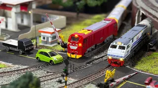 Train VS Car-Indonesian Train Miniature Locomotive CC300 & CC204 crash a car at railroad crossing