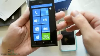 Распаковка Nokia Lumia 900 в черном цвете для России (unboxing)