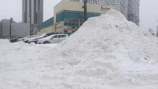 Прогулка по городу в снежный коллапс
