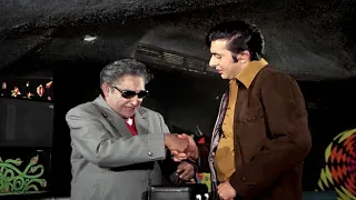 Choro Ko Main Unki Ungliyo Se Pehchan Leta Hoon - Ashok Kumar, Kabir Bedi Action Scene - SAZAA