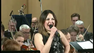 Kristina Aglinz (Concert for the voice and orchestra.)