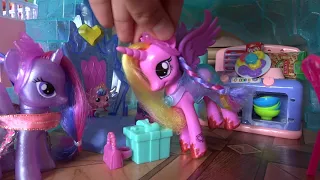 My little pony. Aunt Starlight Arrives: Mysterious Box!