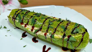 This Greek recipe is driving everyone crazy! Stuffed zucchini with feta cheese! Delicious recipe!