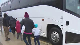 Leaders of some Chicago suburbs frustrated with busloads of migrants being dropped off