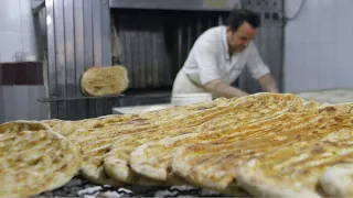 Iranian BARBARI Bread baked / the 14th best bread in the world