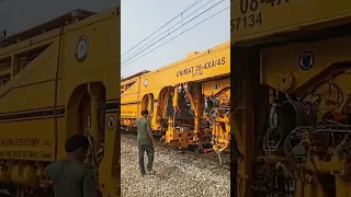 UNIMAT Machine || Track machine works of assistant in Indian 🇮🇳 Railways sleepers changing || ABTech
