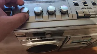 HITACHI TRK-8300E STEREO RADIO CASSETTE RECORDER BOOMBOX GHETTOBLASTER