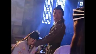 When Zhou Zhiruo saw the intimate behavior of Zhang Wuji and Zhao Min, she slapped him.