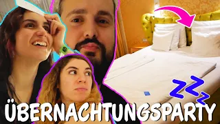 ÜBERNACHTUNGSPARTY mit Dania, Kaan und Lena im SCHWIMMBAD!