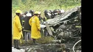 FLAGRANTE Imagens mostram queda de avião bimotor em Jundiaí, SP