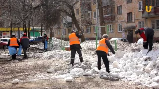 UTV. Во время общегородского субботника убрали не все дворы