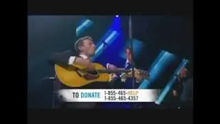 Chris Martin e Michael Stipe - Losing My Religion | 121212 Sandy Relief Concert