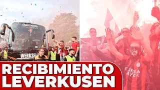 La afición del BAYER LEVERKUSEN antes de GANAR la BUNDESLIGA