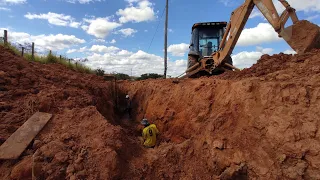 Dificuldades (Problemas) do serviço dia a dia retroescavadeira case 580 M/ backhoe case 580 M