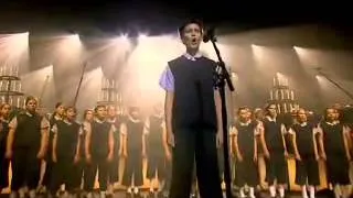 Petits chanteurs de Saint Marc   Les Choristes sing Caresse sur l'océan au palais des Congres