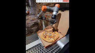 Unmanned Pizza Shop Robotic Pizza Making Station-UR Robotic Arm