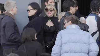 Courtney Love arriving at the Dior Fashion Show in Paris