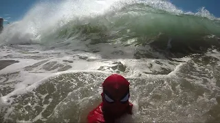 Perfect shorebreak barrels