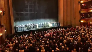 The Met Chorus singing the Ukrainian national anthem before tonight’s opening of Don Carlo