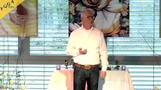 „Das Herz im Menschen ruft nach Rückbesinnung" - Business Yoga Kongress 2014 mit Robert Betz