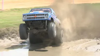 MUD TRUCKS WIDE OPEN THROTTLE at MORGAN'S CORNER