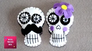 Mr. & Mrs. Skulls Halloween Felt Ornaments / Halloween Crafts.
