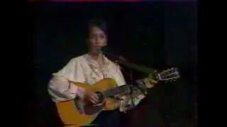 JOAN BAEZ - Don't Cry for Me Argentina - Paris 1981 live performance